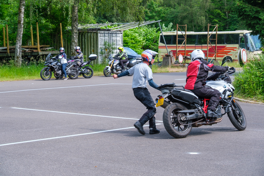 MOTORRAD-SECHERHEETS-TRAINING. *** ANNULE ***