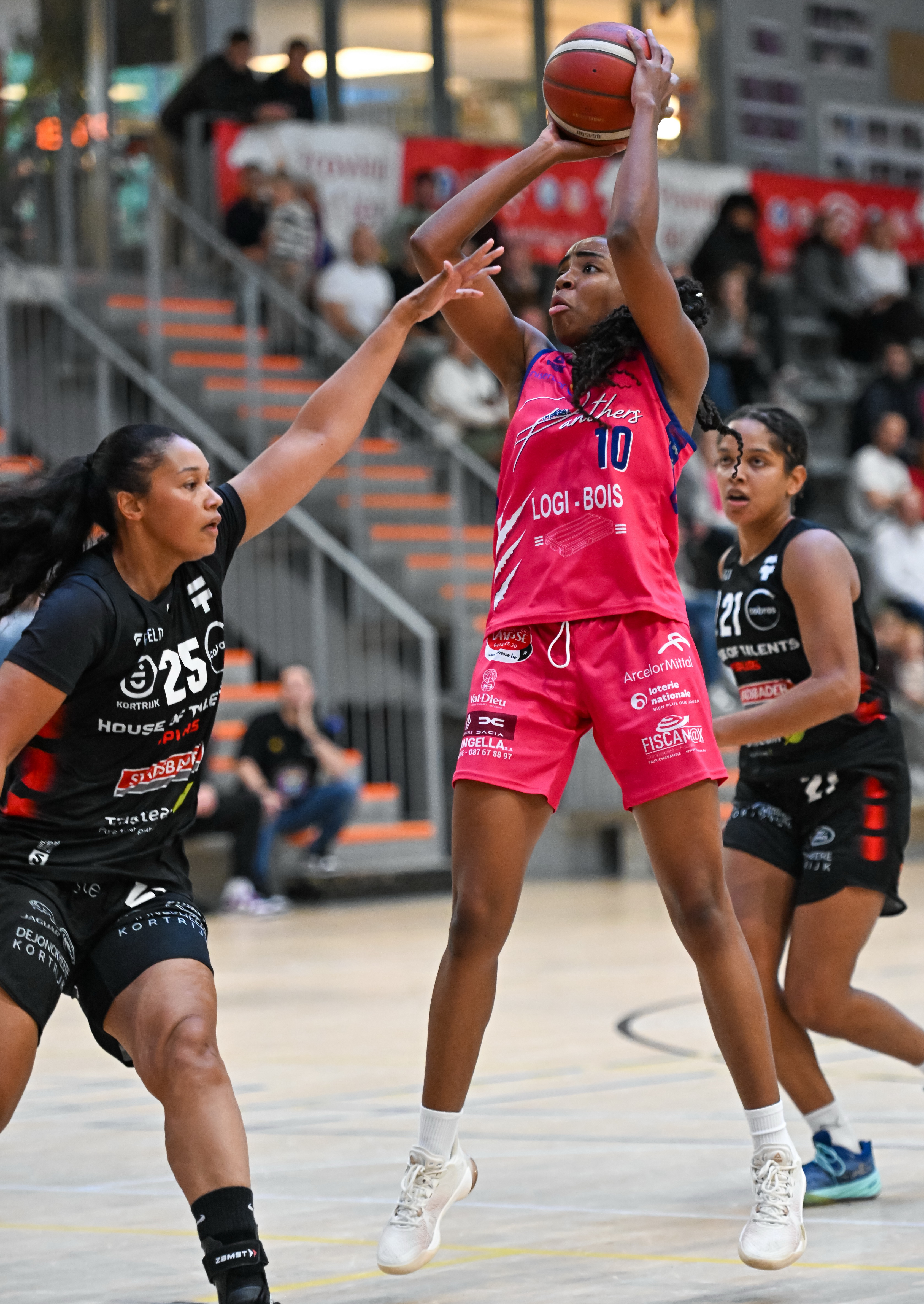 Dimanche White & Black aux Panthers